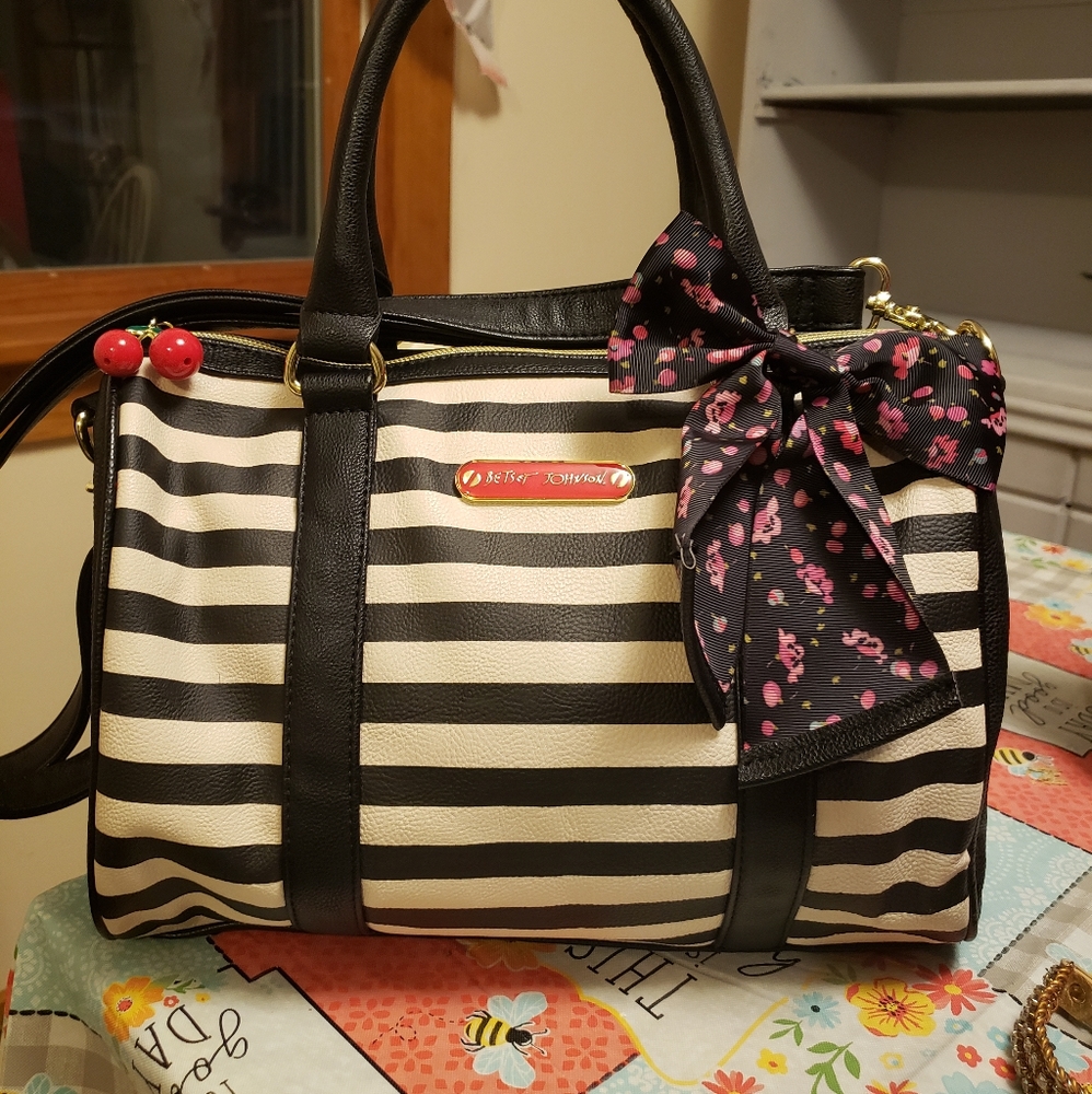 Betsey Johnson shoulder bag